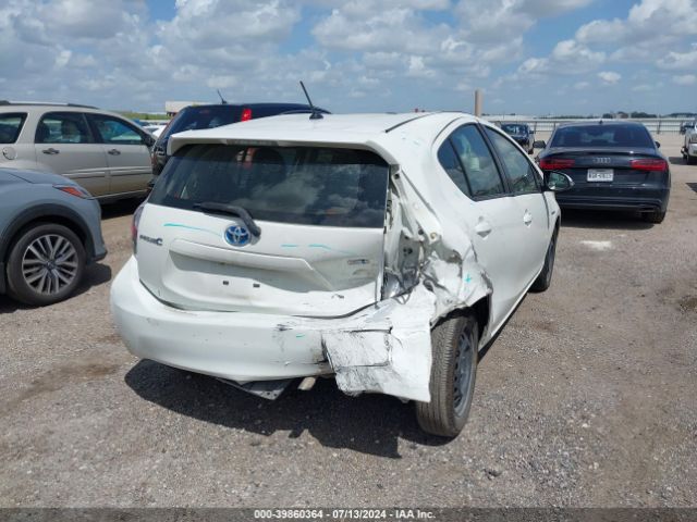 JTDKDTB36E1080704 Toyota Prius C One