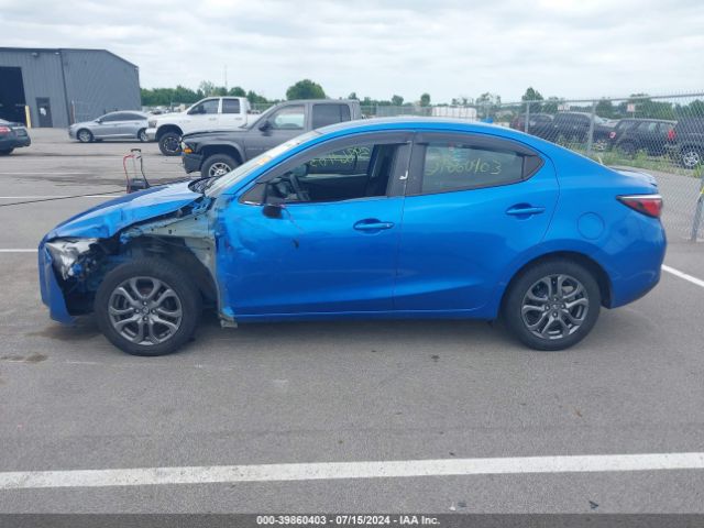 3MYDLBYV3KY523897 Toyota YARIS LE