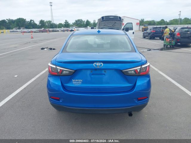 3MYDLBYV3KY523897 Toyota YARIS LE