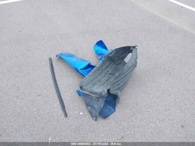 3MYDLBYV3KY523897 Toyota YARIS LE
