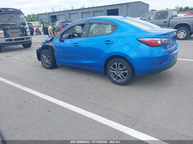 3MYDLBYV3KY523897 Toyota YARIS LE