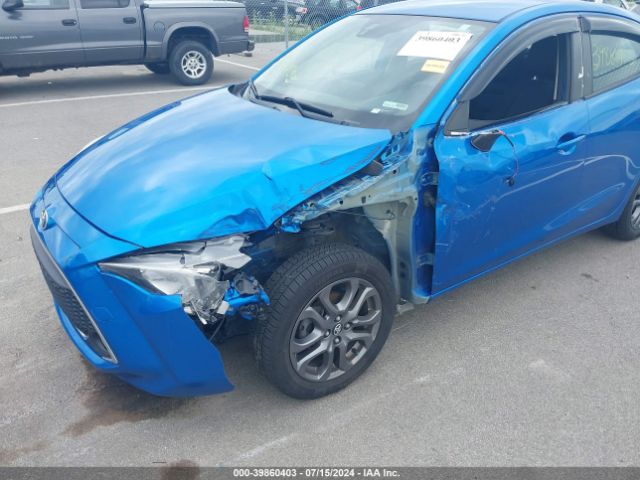 3MYDLBYV3KY523897 Toyota YARIS LE