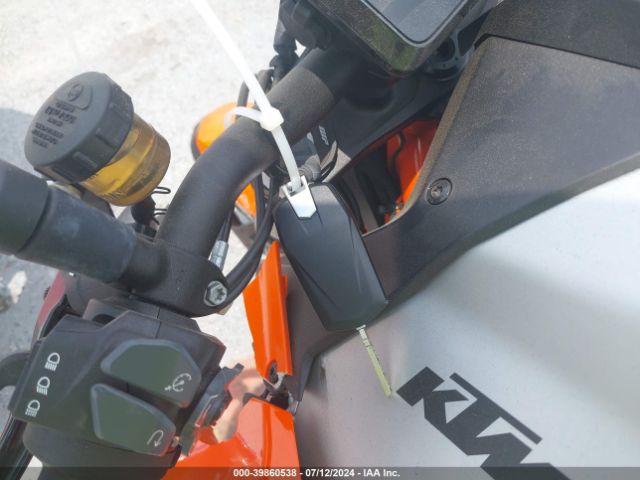 2022 KTM 1290 VBKV39404NM955684 Photo 10
