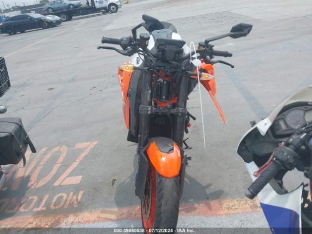2022 KTM 1290 VBKV39404NM955684 Photo 4