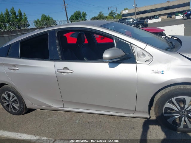 Toyota Prius Prime Premium 2018 JTDKARFP9J3089792 Image 13