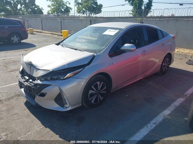 Toyota Prius Prime Premium 2018 JTDKARFP9J3089792 Image 2