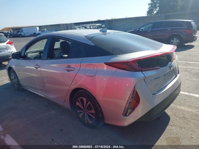Toyota Prius Prime Premium 2018 JTDKARFP9J3089792 Image 3