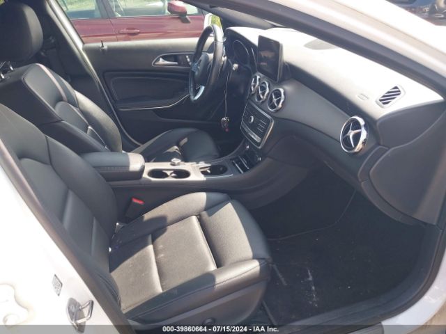 WDCTG4GB8KU004701 Mercedes-Benz Gla 250 4matic