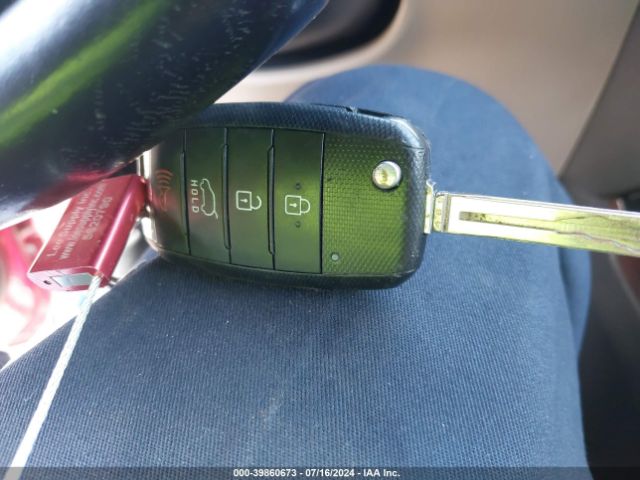 5XYKT3A65FG638185 KIA SORENTO LX