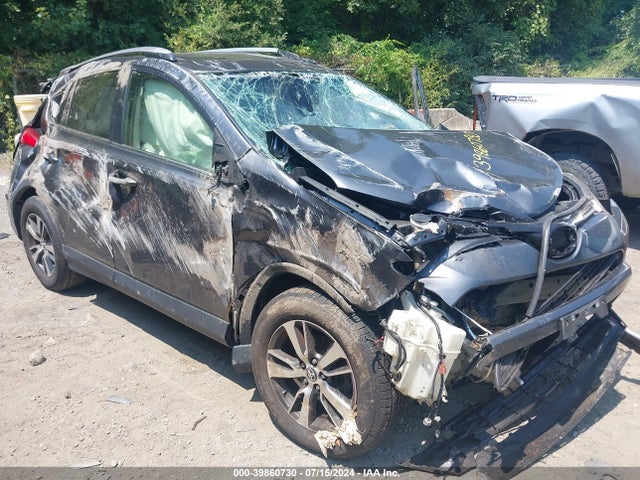 Toyota Rav4 Xle 2017 JTMRFREV3HJ702639 main image