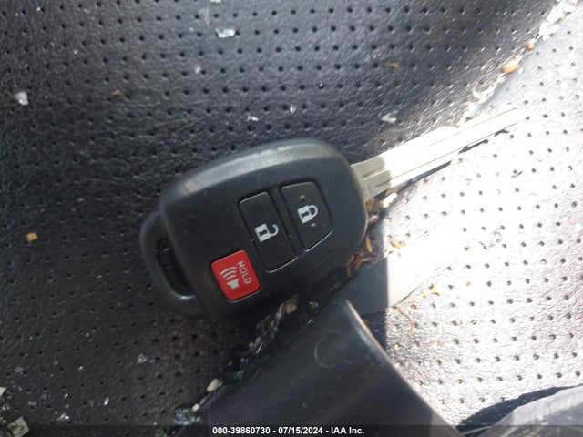 Toyota Rav4 Xle 2017 JTMRFREV3HJ702639 Image 11