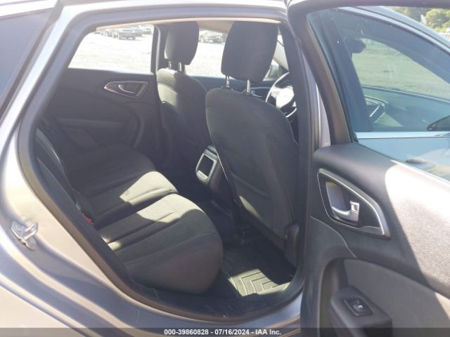 1C3CCCFB0HN503044 Chrysler 200 Touring