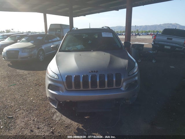 1C4PJLAB5GW376889 Jeep Cherokee Altitude