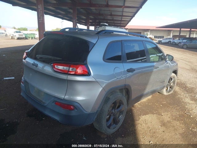 1C4PJLAB5GW376889 Jeep Cherokee Altitude