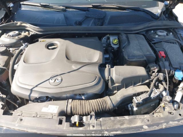 SJKCH5CP7JA047045 Infiniti Qx30 Premium