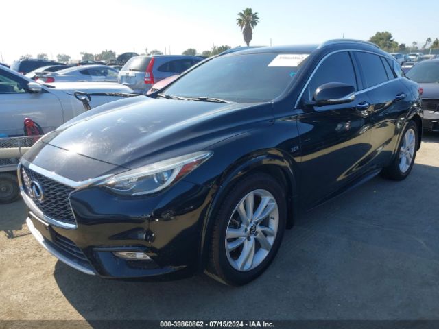 SJKCH5CP7JA047045 Infiniti Qx30 Premium