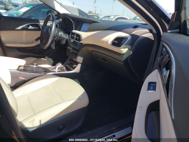 SJKCH5CP7JA047045 Infiniti Qx30 Premium