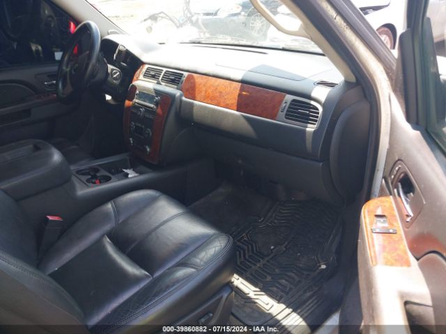 1GNSKJE79ER155705 Chevrolet Suburban 1500 Lt