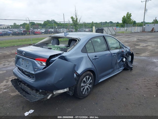 Toyota Corolla Hybrid Le 2021 JTDEAMDEXMJ029683 Image 4