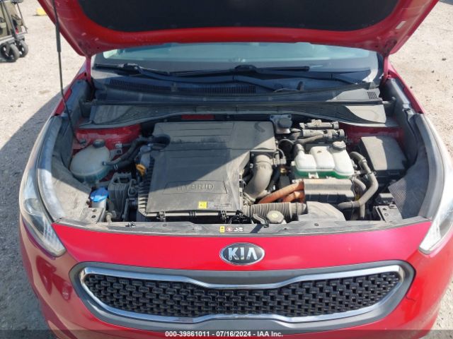 KNDCB3LC3H5098096 KIA NIRO LX