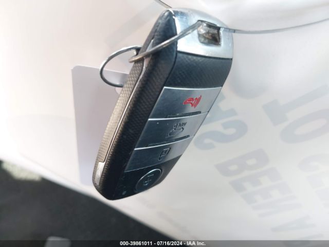 KNDCB3LC3H5098096 KIA NIRO LX