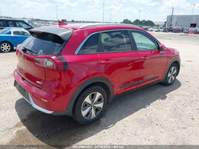KNDCB3LC3H5098096 KIA NIRO LX