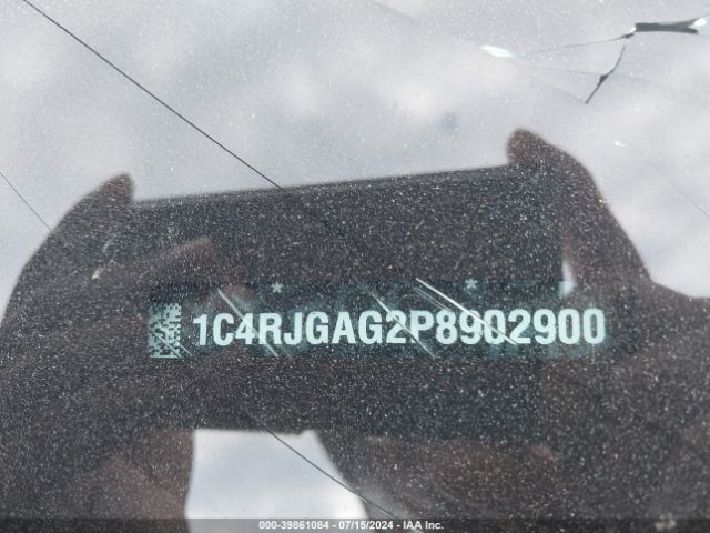 1C4RJGAG2P8902900 Jeep Grand Cherokee Laredo X 4x2