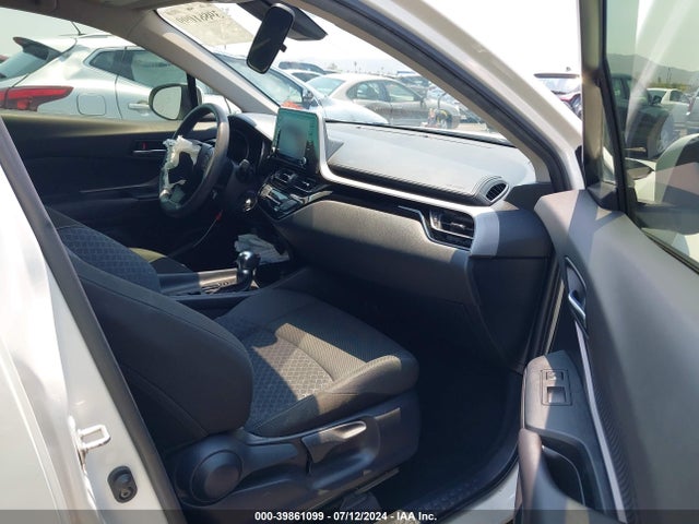 Toyota C-HR LE 2020 JTNKHMBX7L1065733 Image 5