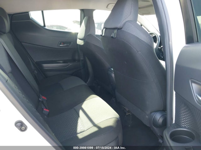 Toyota C-HR LE 2020 JTNKHMBX7L1065733 Image 8