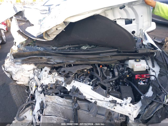 5TDKRKEC2NS108704 Toyota SIENNA LE