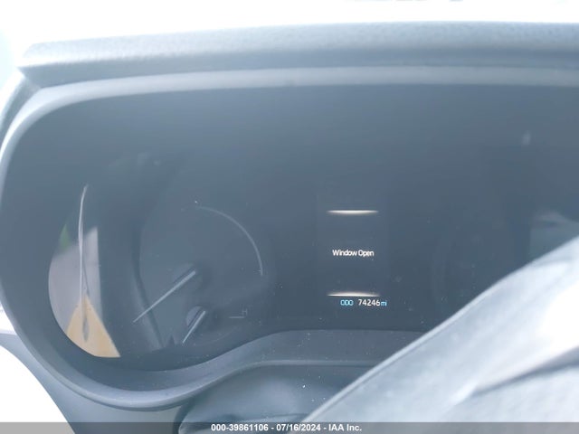 5TDKRKEC2NS108704 Toyota SIENNA LE