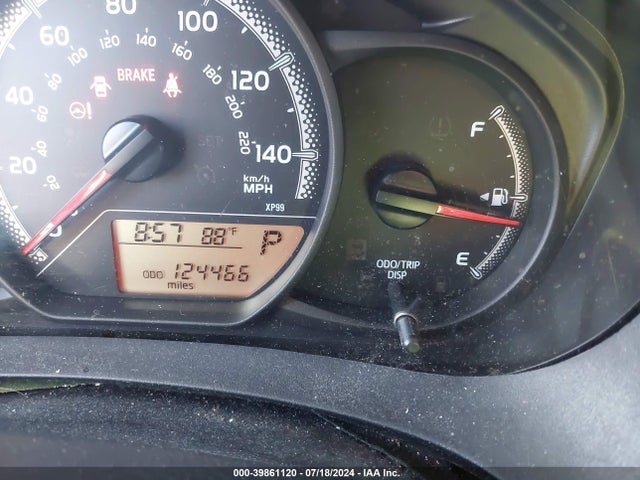 VNKKTUD32FA041039 Toyota YARIS L