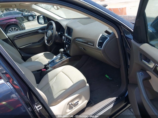 Audi Q5 2.0t Premium 2014 WA1CFAFP3EA052854 Image 5