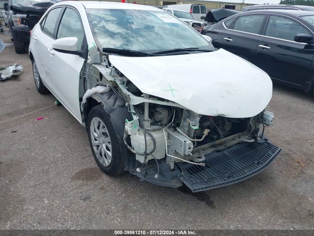 Toyota COROLLA LE 2017 5YFBURHE0HP674880 головне зображення