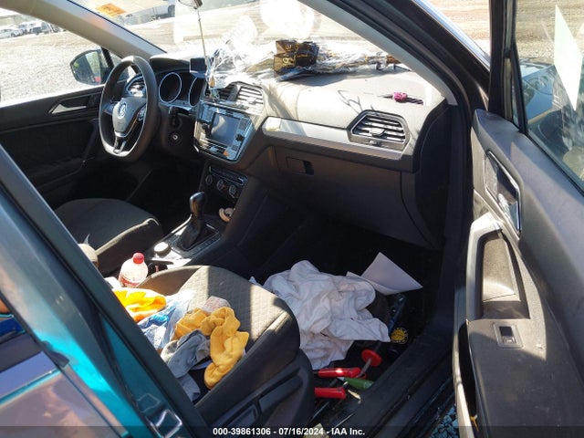 3VV0B7AX0JM116426 Volkswagen Tiguan 2.0t S
