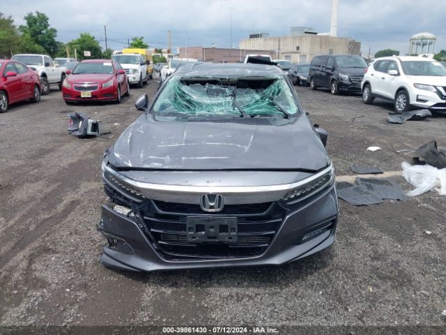 1HGCV2F97JA040671 Honda Accord Touring 2.0t