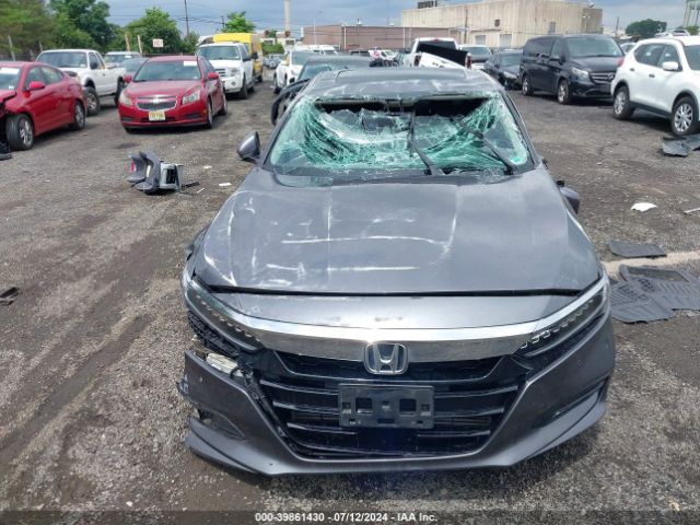 1HGCV2F97JA040671 Honda Accord Touring 2.0t