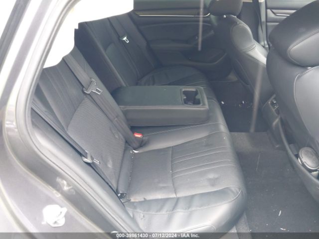 1HGCV2F97JA040671 Honda Accord Touring 2.0t