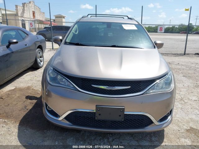 2C4RC1BG8HR576015 Chrysler Pacifica Touring-l
