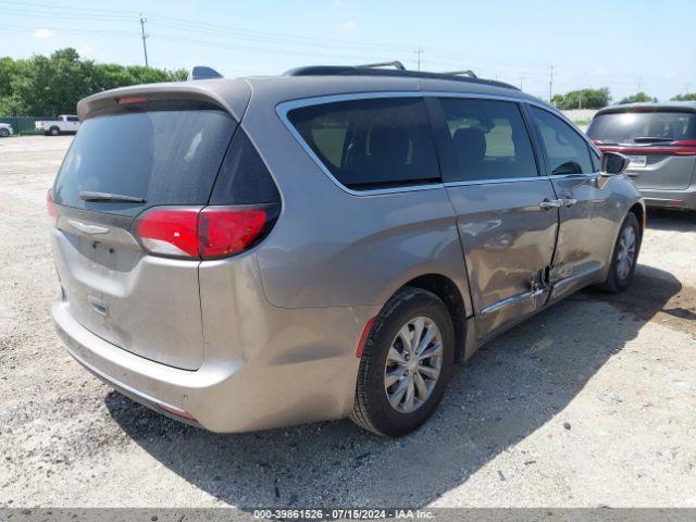 2C4RC1BG8HR576015 Chrysler Pacifica Touring-l