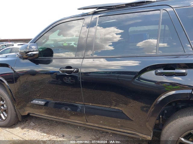 Toyota Sequoia Platinum 2024 7SVAAABA8RX025560 Image 15