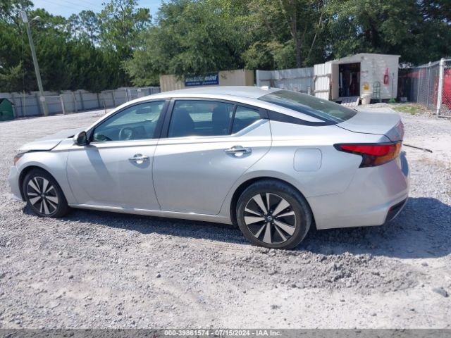 1N4BL4DV9NN308247 Nissan Altima Sv Fwd