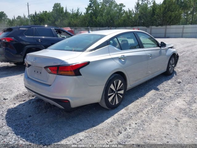 1N4BL4DV9NN308247 Nissan Altima Sv Fwd