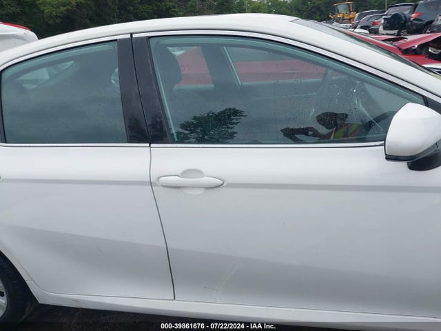 Toyota CAMRY LE 2019 4T1B11HK6KU241621 Image 13