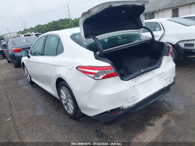 Toyota CAMRY LE 2019 4T1B11HK6KU241621 Image 3