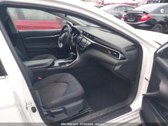 Toyota CAMRY LE 2019 4T1B11HK6KU241621 Image 5