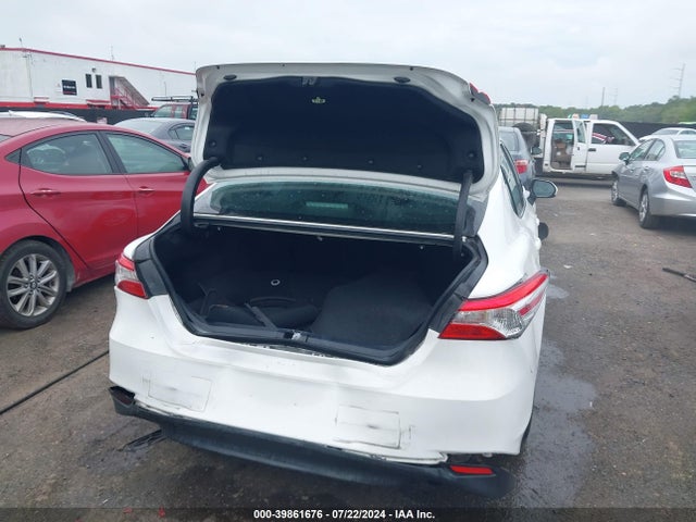 Toyota CAMRY LE 2019 4T1B11HK6KU241621 Image 6