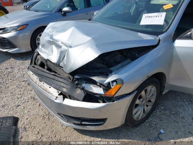1VWAT7A38FC044975 Volkswagen Passat 1.8t Wolfsburg Edition