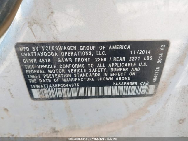1VWAT7A38FC044975 Volkswagen Passat 1.8t Wolfsburg Edition