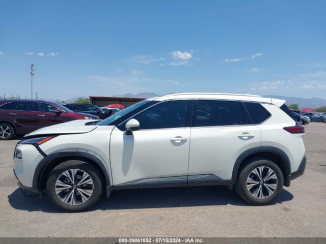 JN8AT3BA4MW018320 Nissan Rogue Sv Fwd
